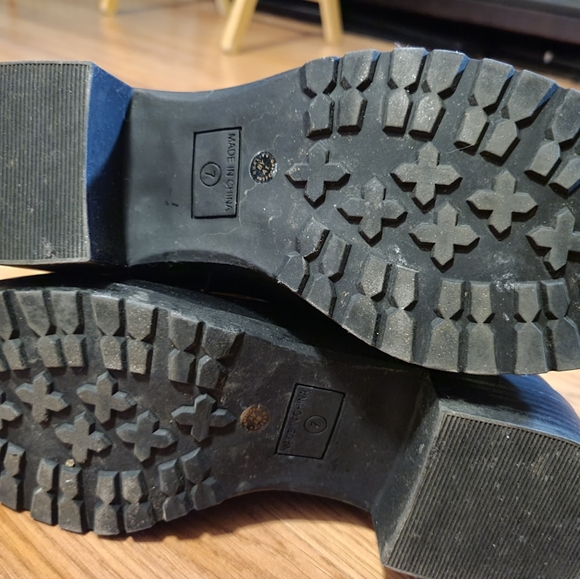 🦩 3/$30 Arizona Jean Company Black Boots - size 7 - Picture 5 of 5